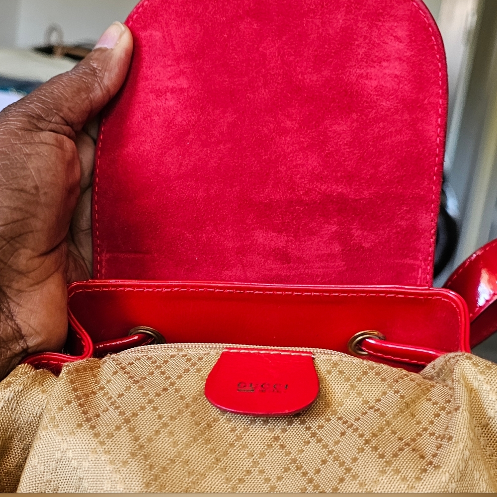 Gucci Bamboo Backpack Patent  Leather Luxurious Design with COA & Dust Bag - Picture 13 of 16